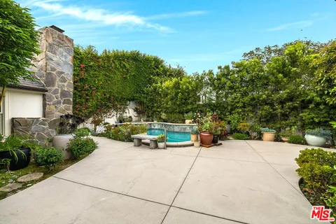 $4,295,000 | 9921 Toluca Lake Avenue, Toluca Lake, CA 91602