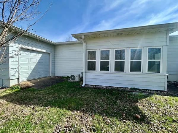 $189,900 | 3614 South Illinois Avenue, Carbondale, IL 62903