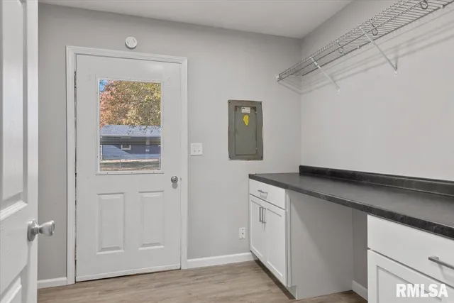 $160,000 | 406 North Iris Drive, Auburn, IL 62615