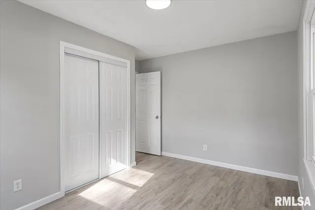 $160,000 | 406 North Iris Drive, Auburn, IL 62615