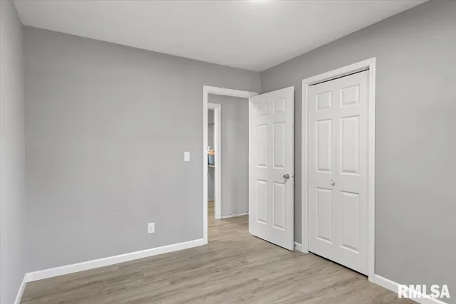 $160,000 | 406 North Iris Drive, Auburn, IL 62615