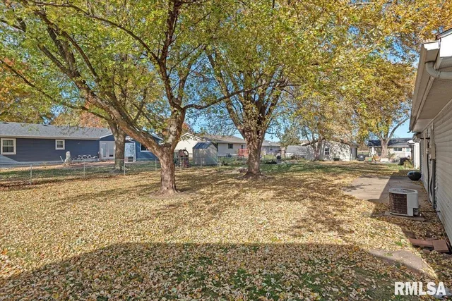 $160,000 | 406 North Iris Drive, Auburn, IL 62615