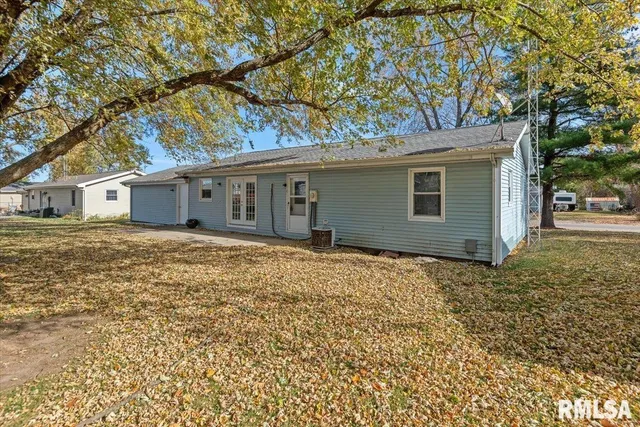 $160,000 | 406 North Iris Drive, Auburn, IL 62615