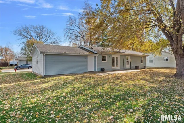 $160,000 | 406 North Iris Drive, Auburn, IL 62615