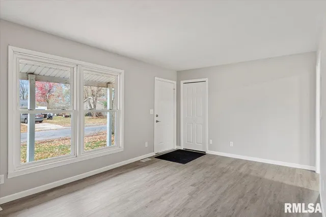 $160,000 | 406 North Iris Drive, Auburn, IL 62615