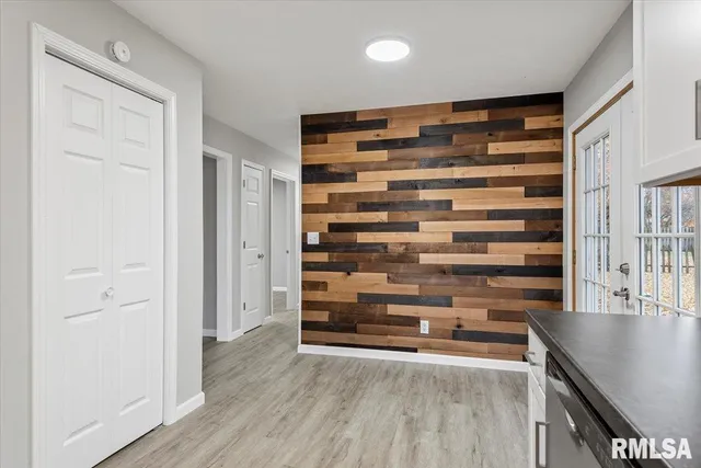 $160,000 | 406 North Iris Drive, Auburn, IL 62615