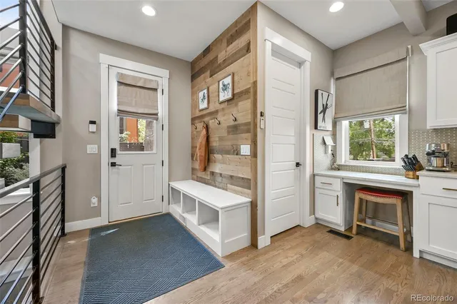 a view of livingroom with furniture and windows