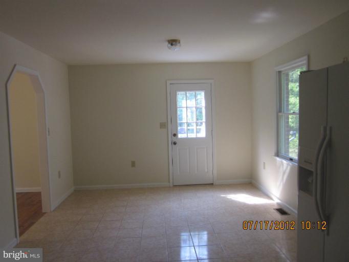 5615 New Cut Road Marbury, MD 20658 - Photo 8 of 30 Living Room