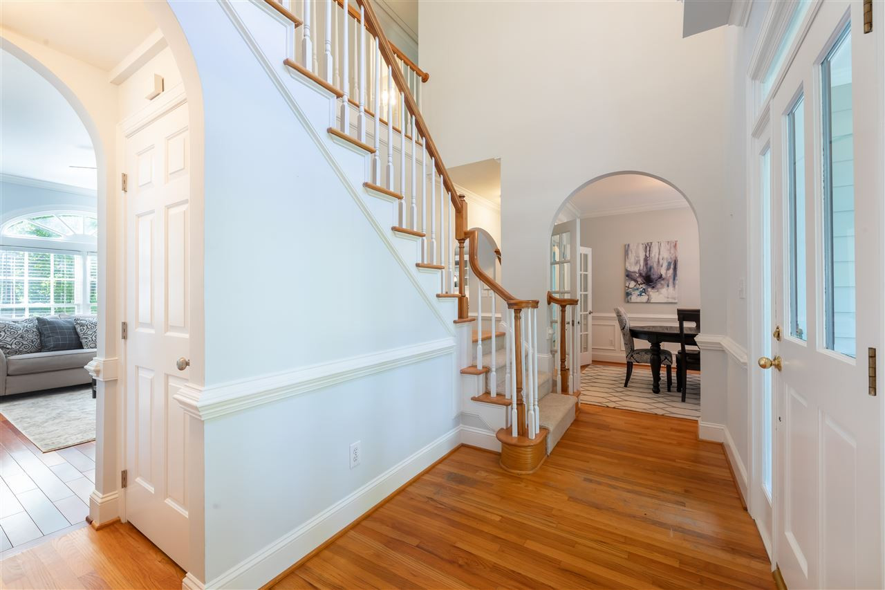 1021 Temple Street Raleigh, NC 27609 - Photo 2 of 28 Entry