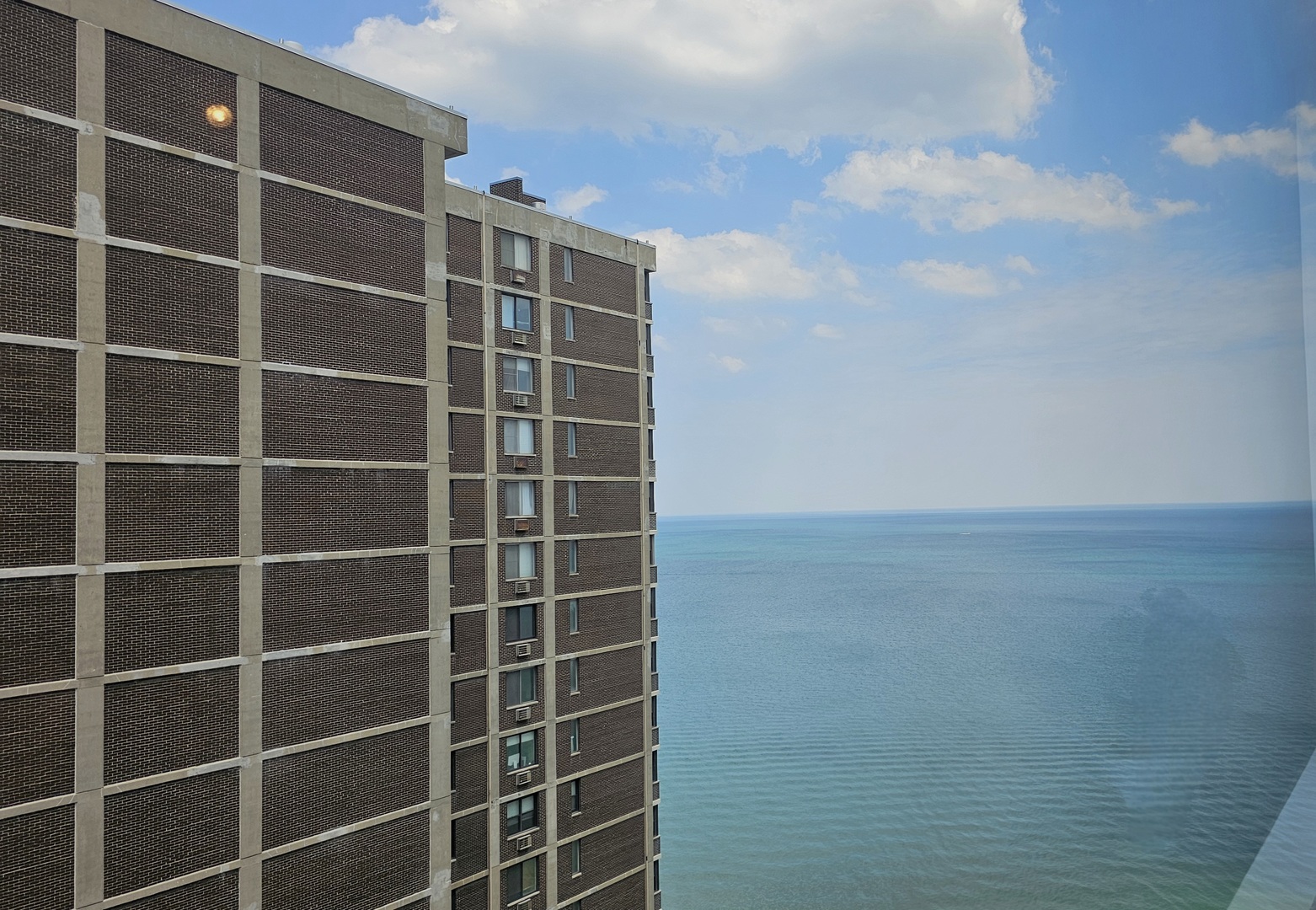 6301 North Sheridan Road, Unit 18B Chicago, IL 60660 - Photo 16 of 18 Gallery Image 16