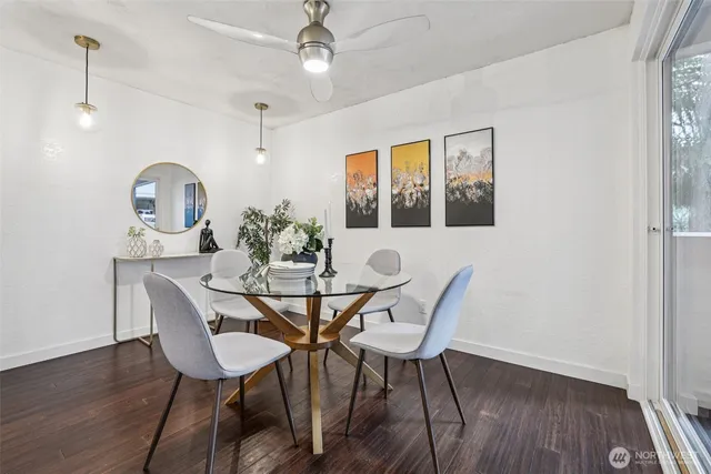 $389,900 | 3700 26th Place West, Unit 203, Seattle, WA 98199