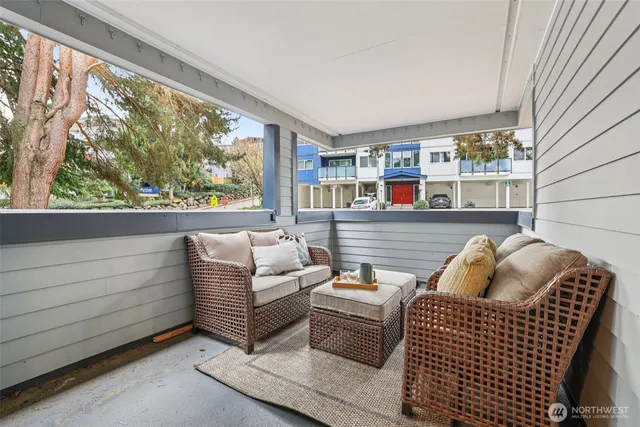 $389,900 | 3700 26th Place West, Unit 203, Seattle, WA 98199