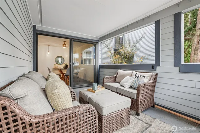 $389,900 | 3700 26th Place West, Unit 203, Seattle, WA 98199