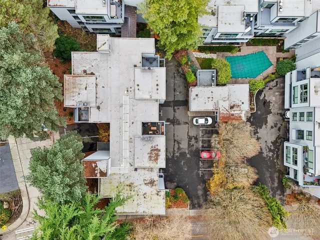 $389,900 | 3700 26th Place West, Unit 203, Seattle, WA 98199