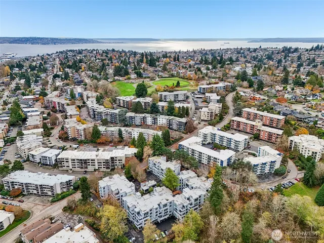 $389,900 | 3700 26th Place West, Unit 203, Seattle, WA 98199