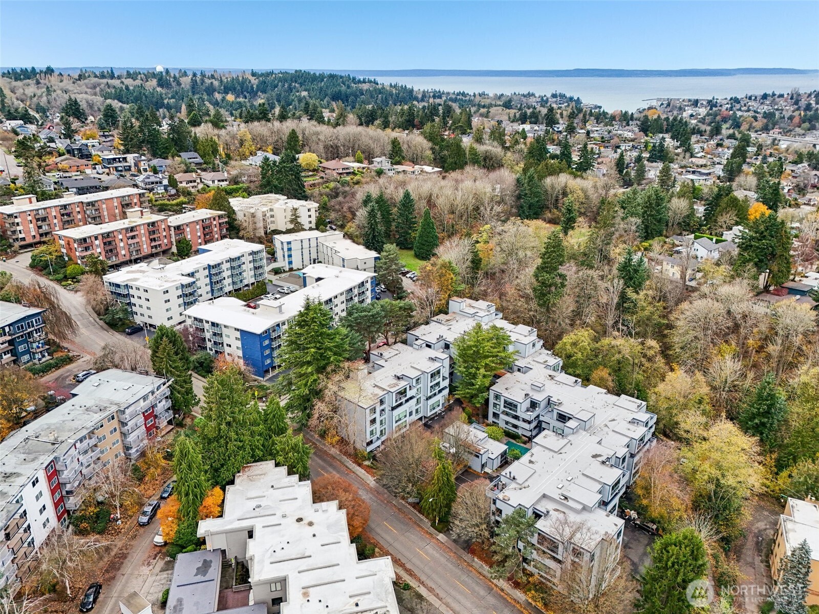 3700 26th Place West, Unit 203 Seattle, WA 98199 - Photo 29 of 38