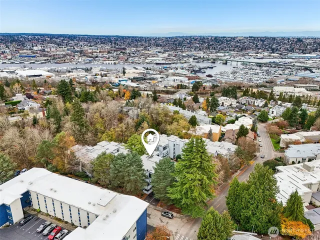 $389,900 | 3700 26th Place West, Unit 203, Seattle, WA 98199