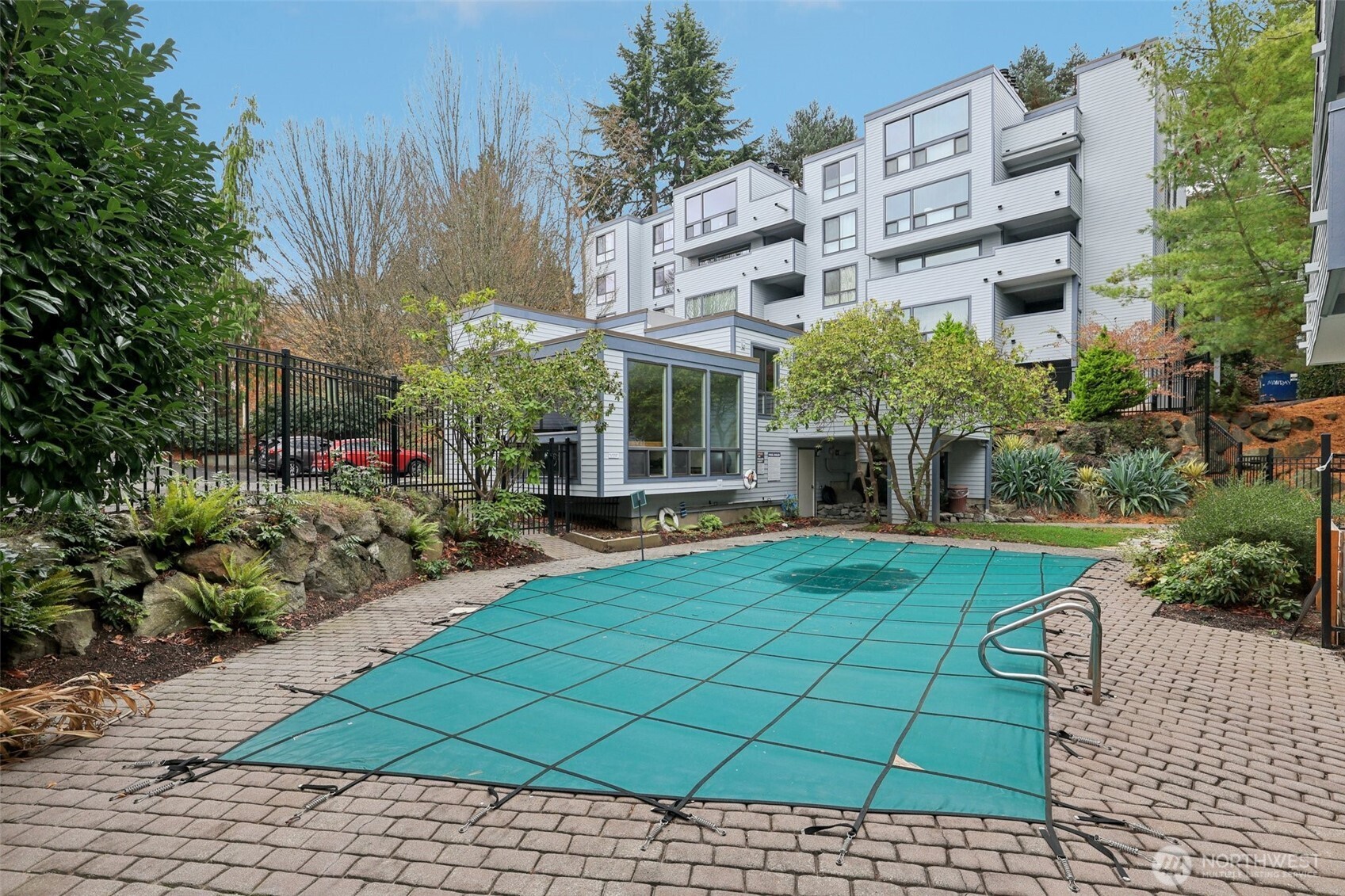 3700 26th Place West, Unit 203 Seattle, WA 98199 - Photo 36 of 38