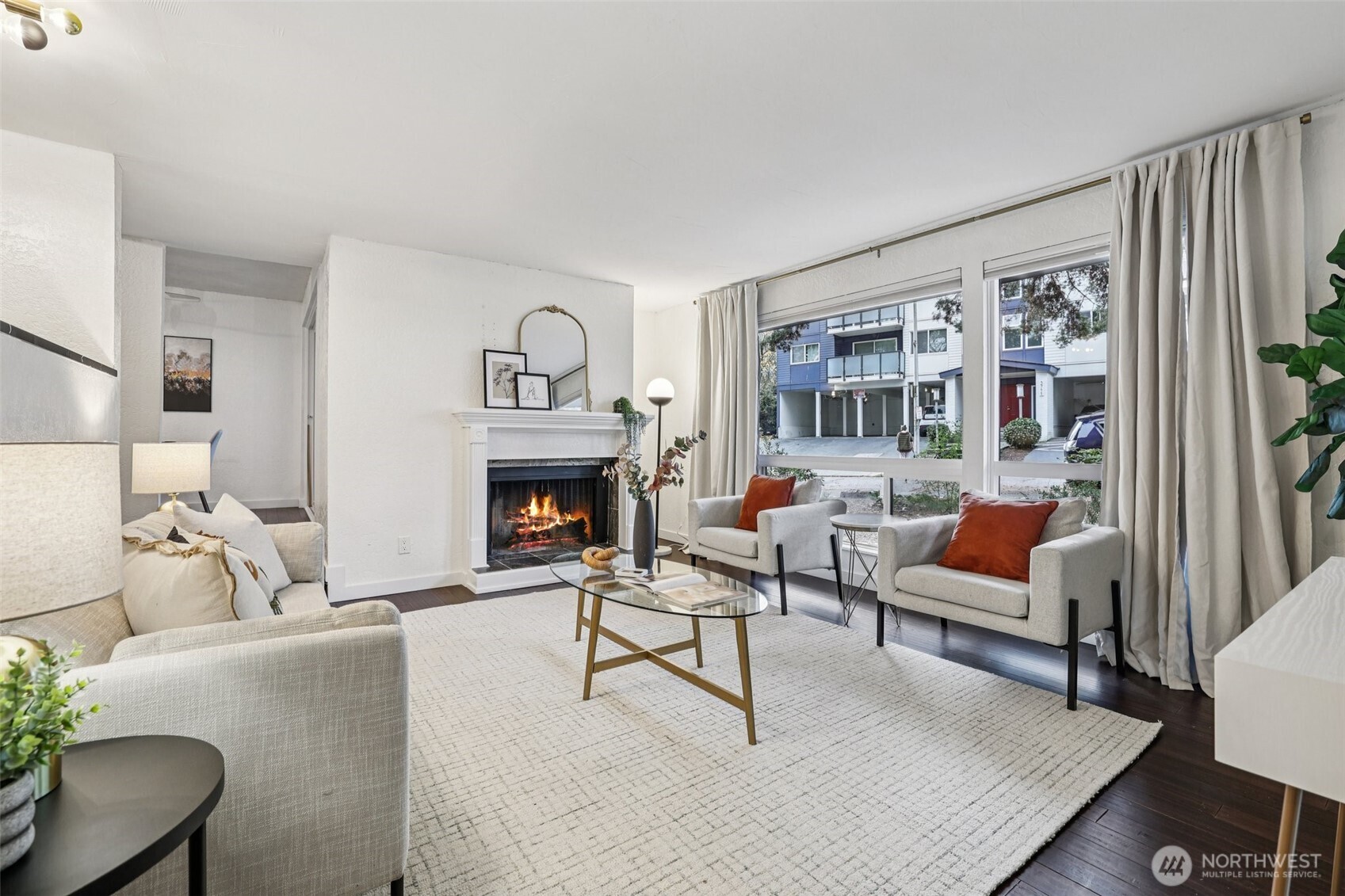 3700 26th Place West, Unit 203 Seattle, WA 98199 - Photo 9 of 38