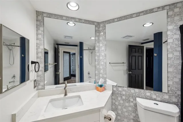 $529,990 | 960 Starkey Road, Unit 3406, Largo, FL 33771