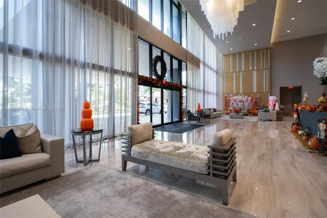 $420,000 | 5300 Paseo Boulevard, Unit 812, Doral, FL 33166