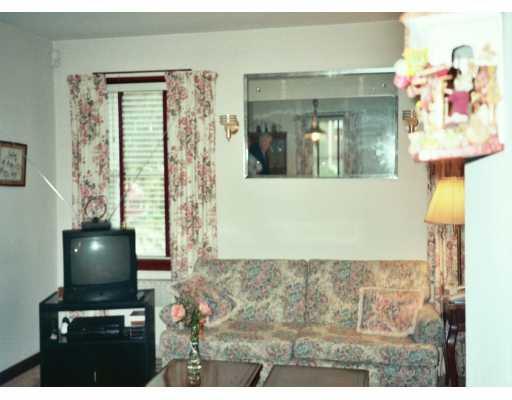 21 Herbst Road Coraopolis, PA 15108 - Photo 3 of 8 Gallery Image 3