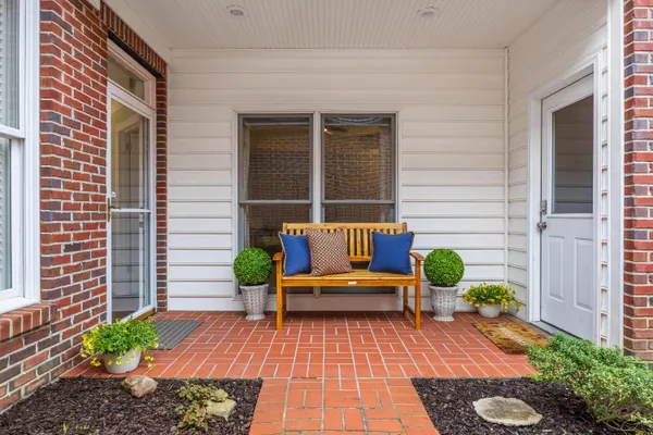 $720,000 | 21 Oliver Court, Signal Mountain, TN 37377