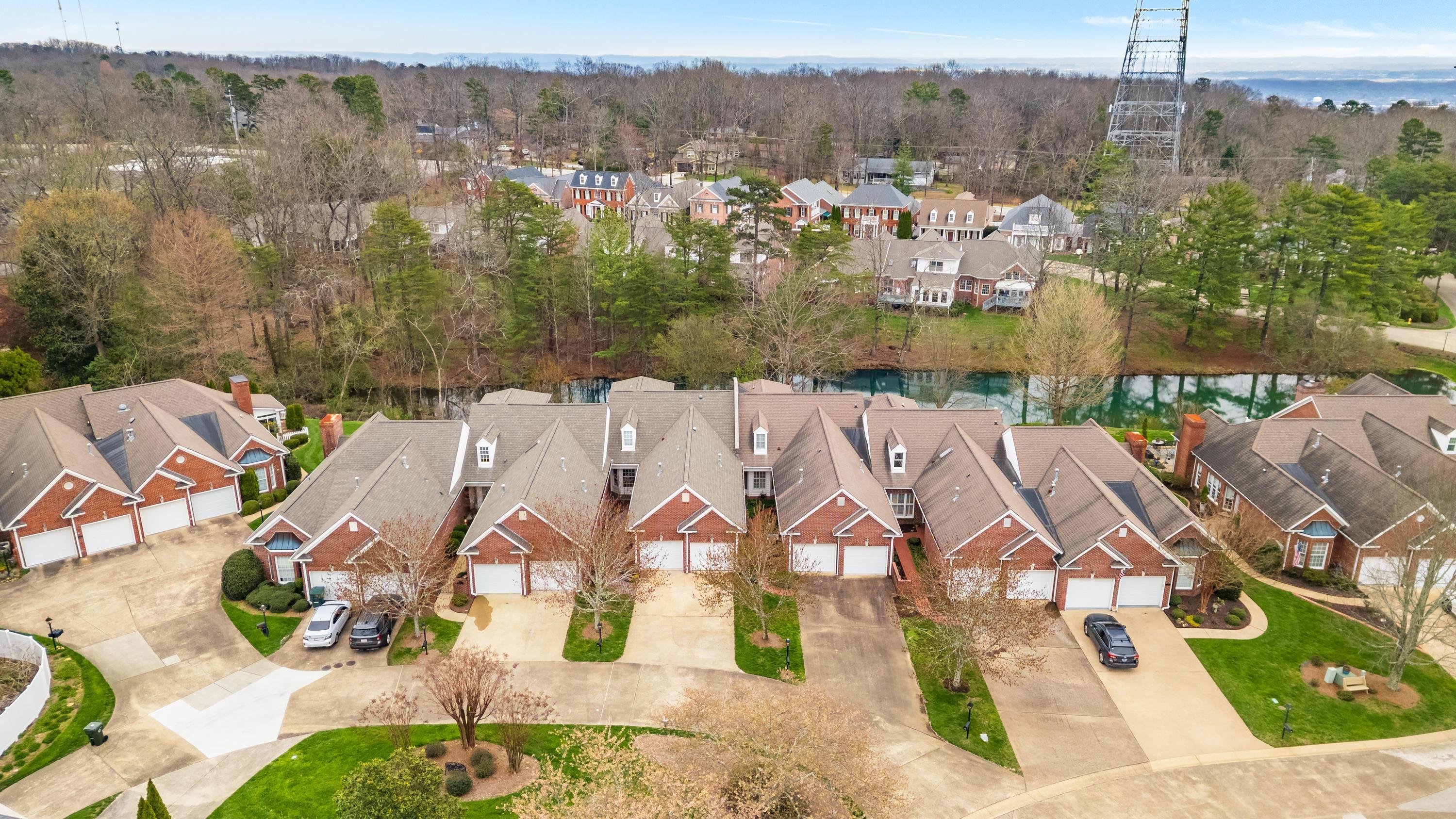 21 Oliver Court Signal Mountain, TN 37377 - Photo 34 of 36 2026_03_March_21_Oliver_Ct_0008