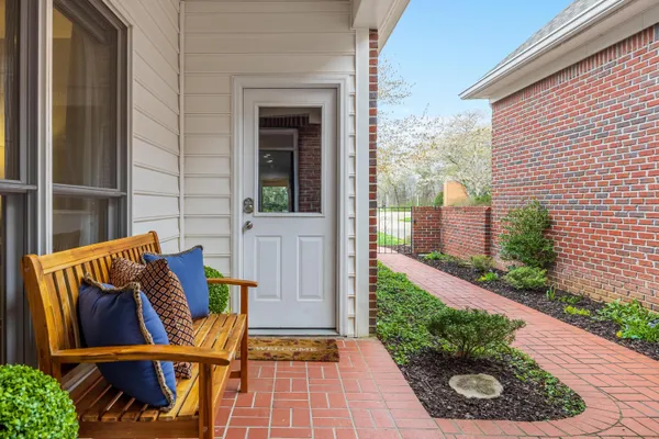 $720,000 | 21 Oliver Court, Signal Mountain, TN 37377