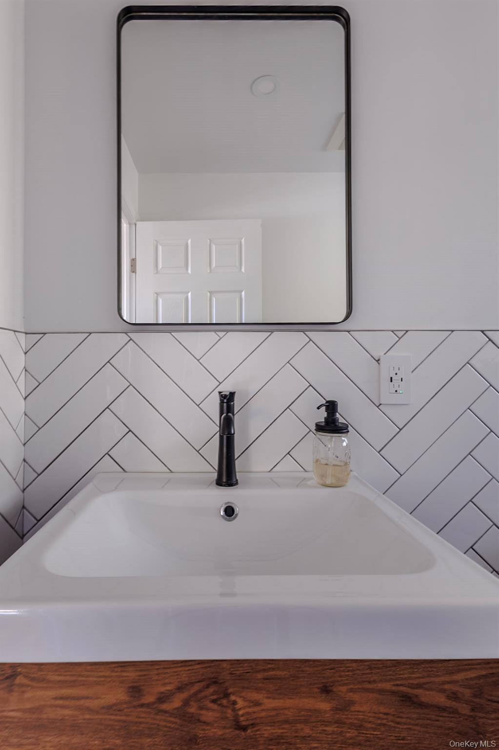 8 Horizon Road Cornwall, NY 12518 - Photo 21 of 35 a view of a room