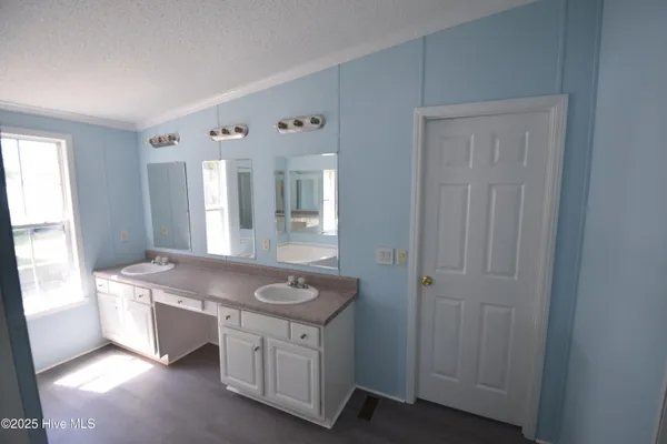 $200,000 | 708 Holly Oak Drive, Blounts Creek, NC 27814