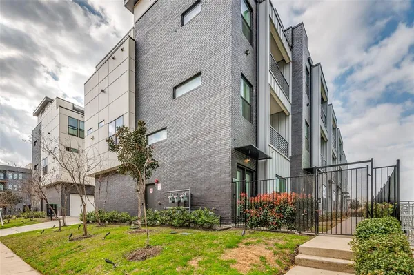 $2,507 | 1813 Park Avenue, Unit 107, Dallas, TX 75215