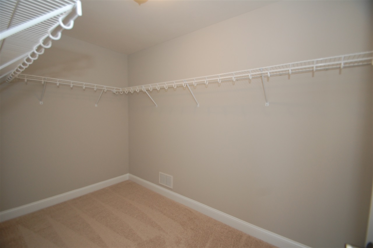 68 Hall Road Londonderry, NH 03053 - Photo 13 of 23