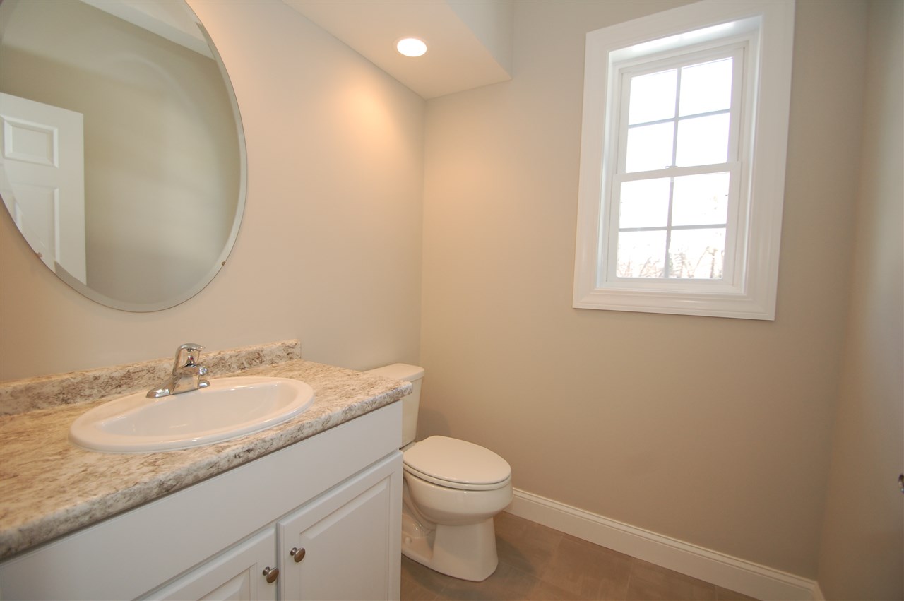 68 Hall Road Londonderry, NH 03053 - Photo 19 of 23