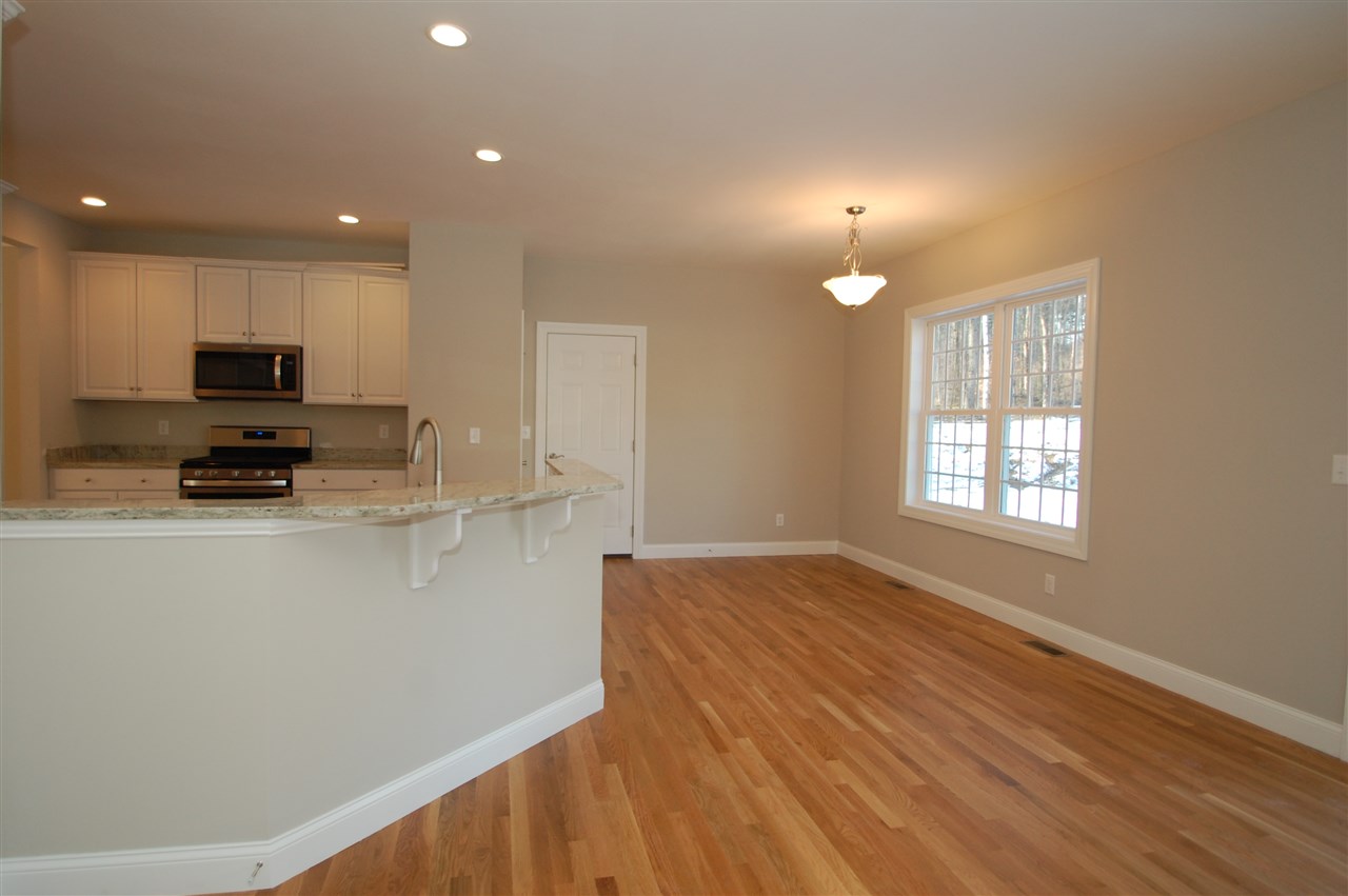 68 Hall Road Londonderry, NH 03053 - Photo 5 of 23