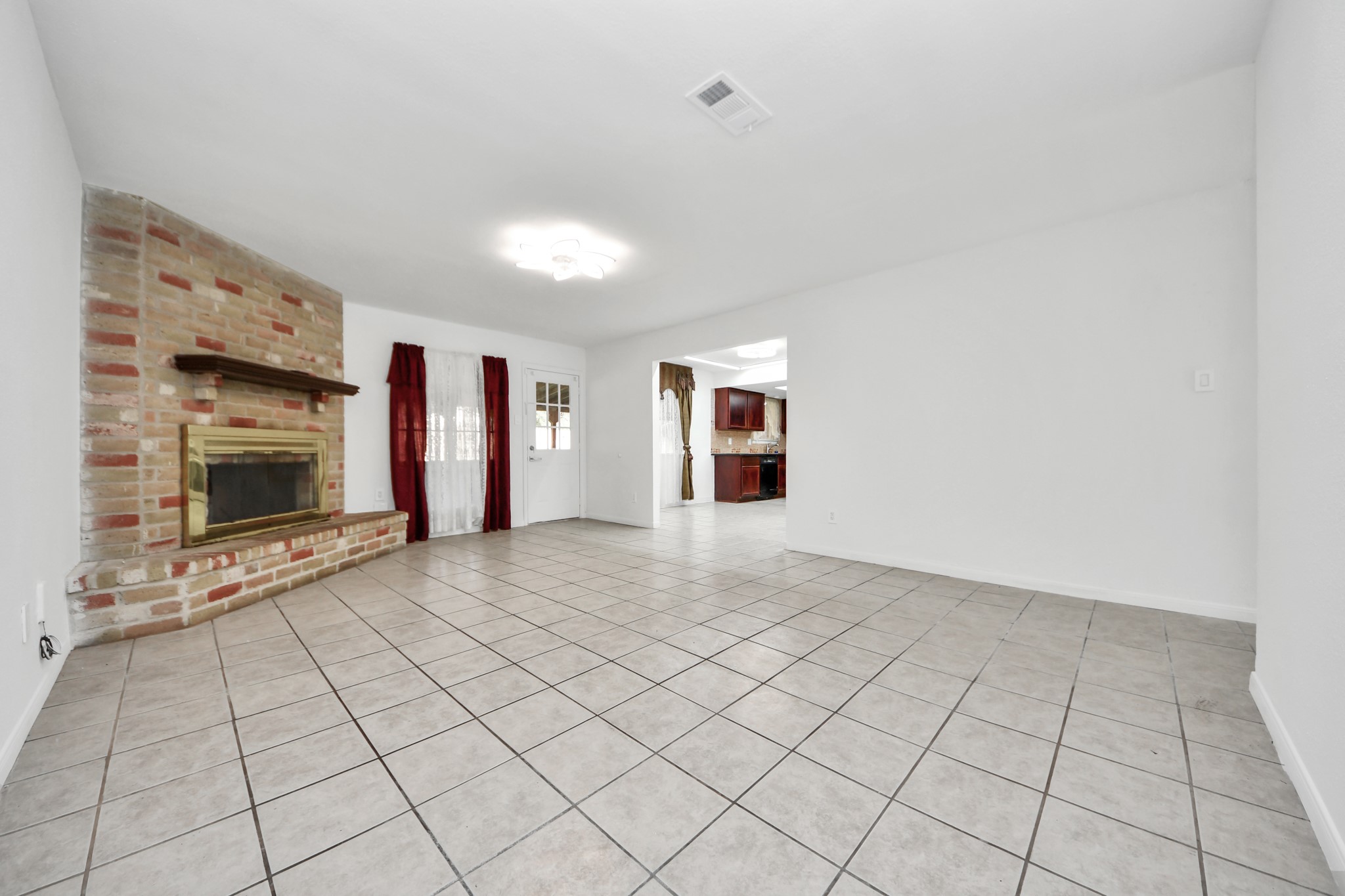 8407 Rivercross Road Houston, TX 77064 - Photo 8 of 40 Gallery Image 8