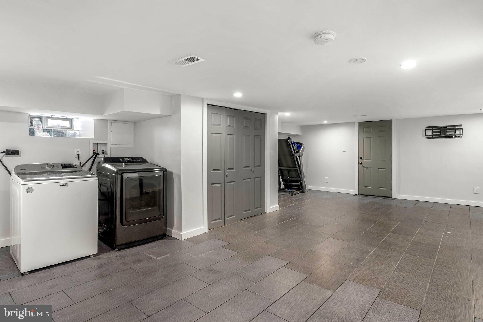 7600 Fayette Street Philadelphia, PA 19150 - Photo 15 of 32 Finished basement