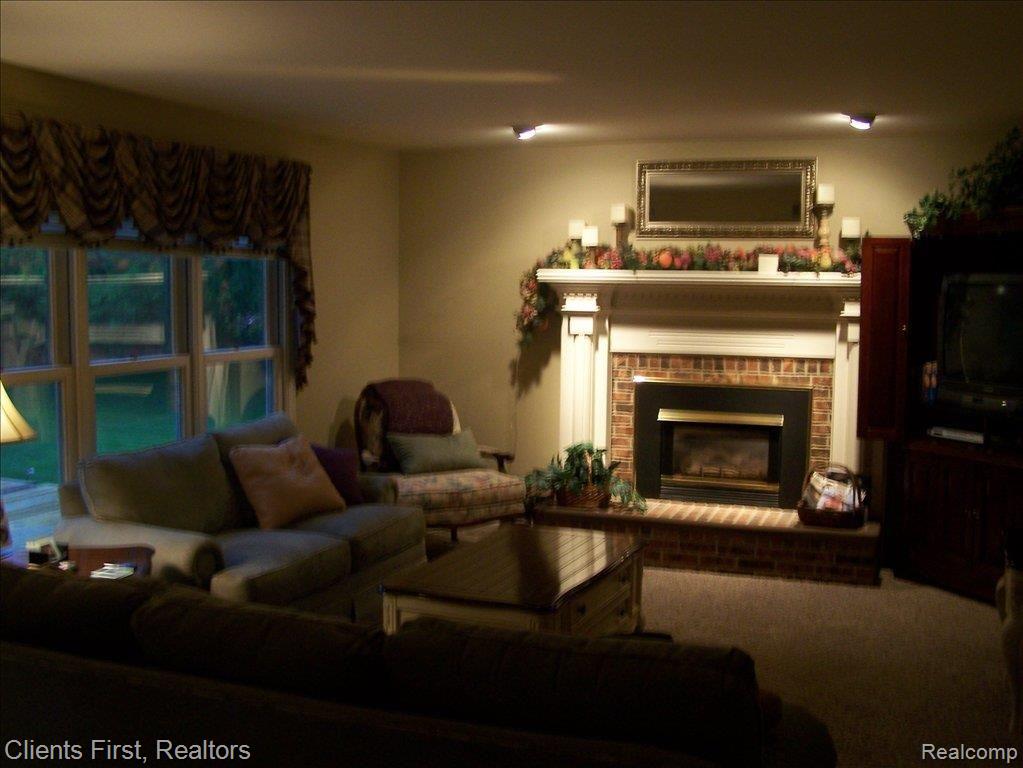 10295 Rama Court Clarkston, MI 48348 - Photo 3 of 15 Pics 002