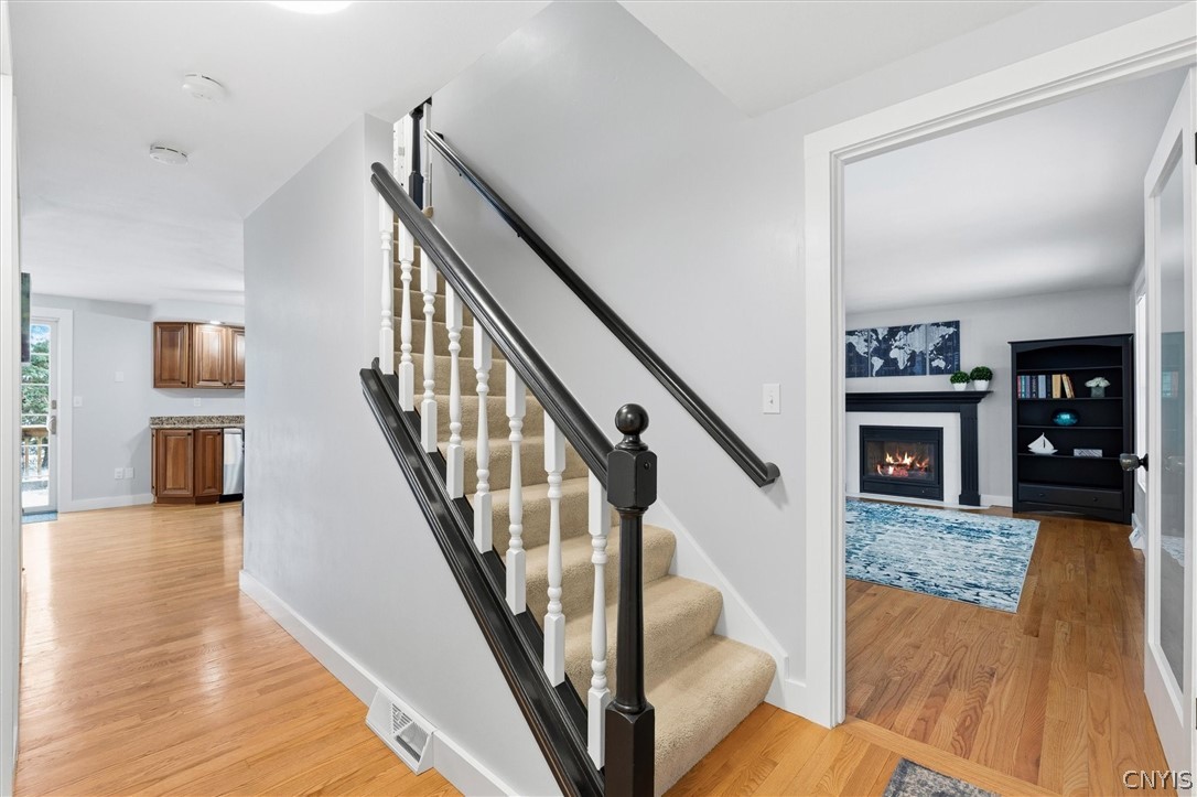 7271 Snowball Run Manlius, NY 13057 - Photo 4 of 50