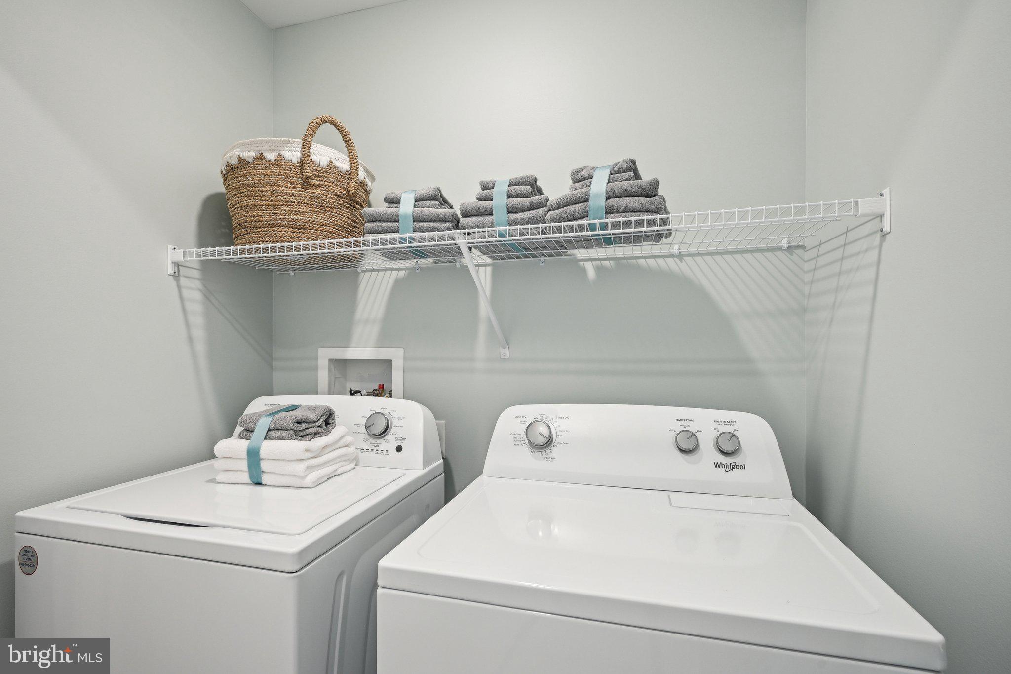 505 Colette Street Ellendale, DE 19941 - Photo 21 of 30 a utility room with dryer and washer