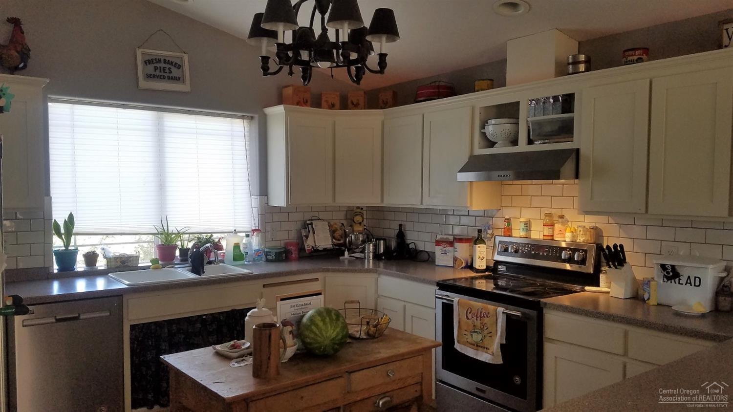 3060 Northeast Yellowpine Road Prineville, OR 97754 - Photo 10 of 25 Additional Photo