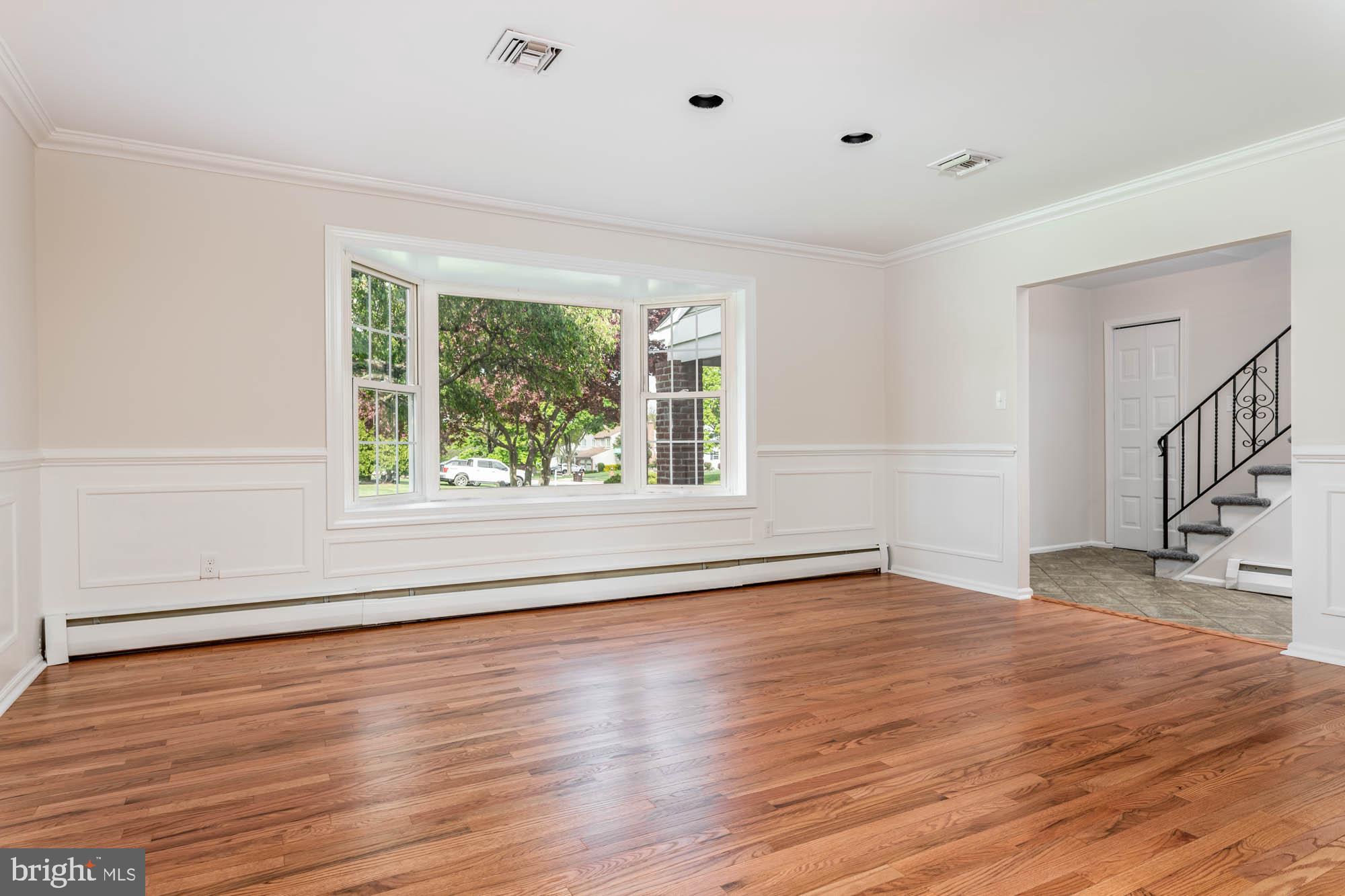 921 Fillmore Road Norristown, PA 19403 - Photo 4 of 34 Gallery Image 4