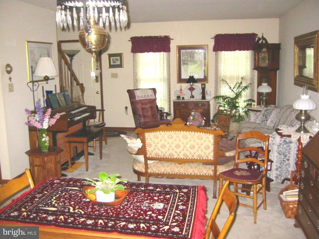 198 Delp Road Lancaster, PA 17601 - Photo 6 of 13 Gallery Image 6