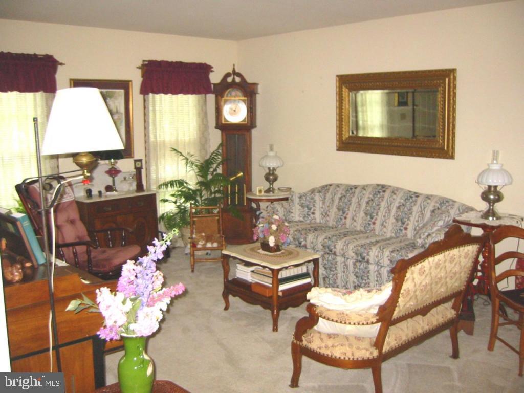 198 Delp Road Lancaster, PA 17601 - Photo 7 of 13 Gallery Image 7