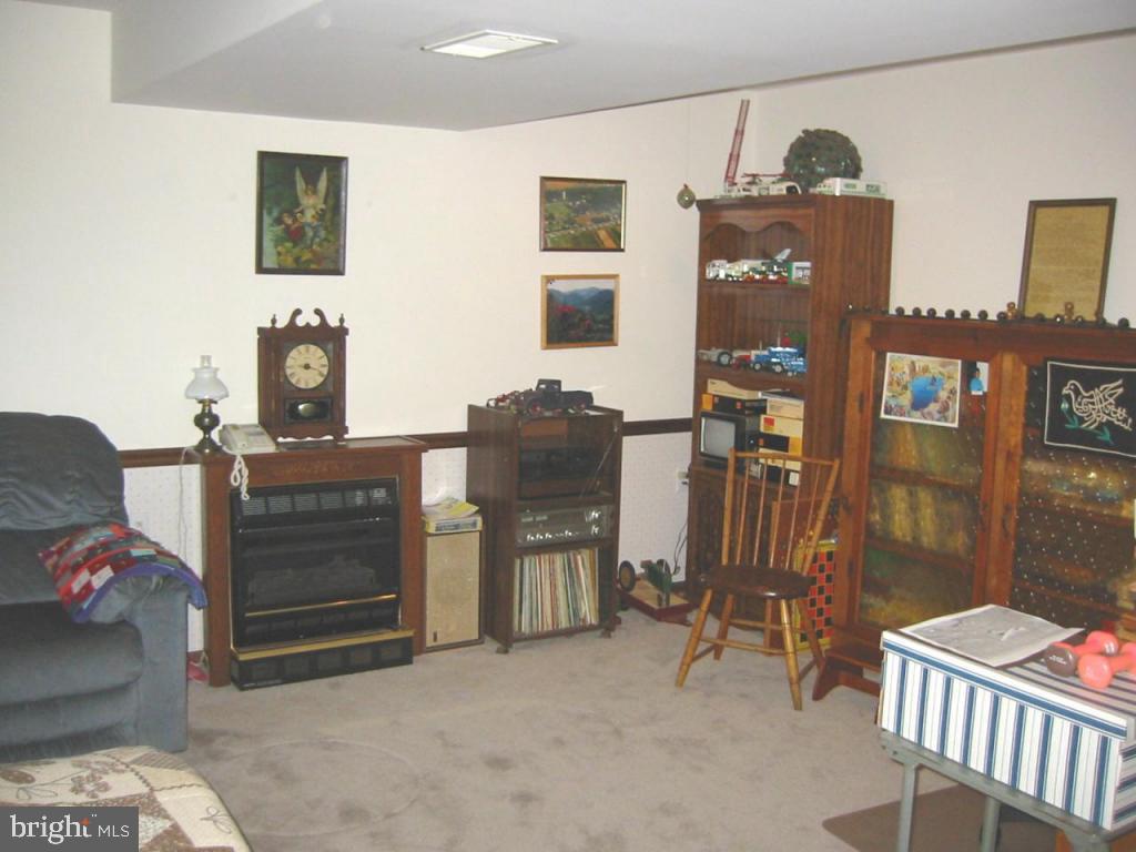 198 Delp Road Lancaster, PA 17601 - Photo 8 of 13 Gallery Image 8