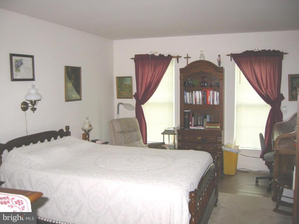 198 Delp Road Lancaster, PA 17601 - Photo 9 of 13 Gallery Image 9