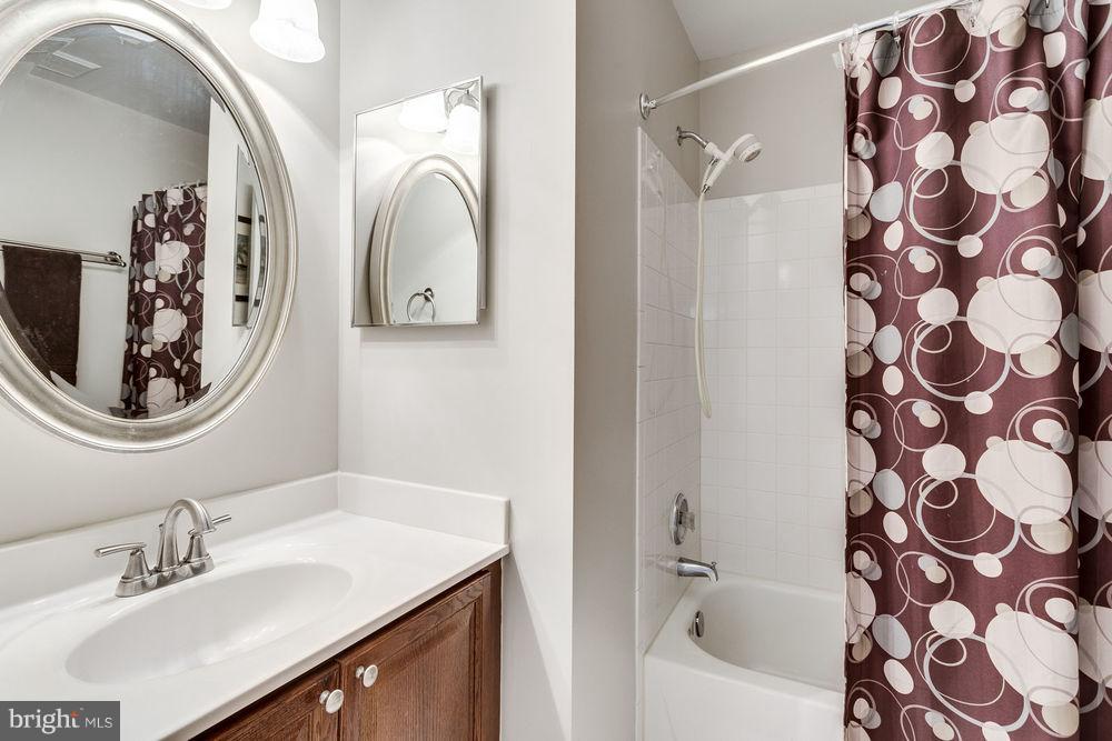 8534 Hooes Road Springfield, VA 22153 - Photo 24 of 29 Full Bath