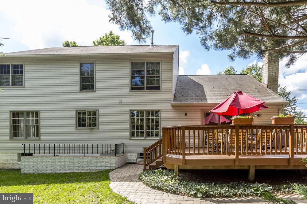 8534 Hooes Road Springfield, VA 22153 - Photo 27 of 29 Exterior (Rear)