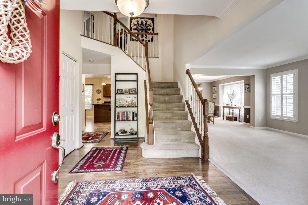 8534 Hooes Road Springfield, VA 22153 - Photo 4 of 29 Foyer