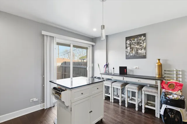 $168,000 | 9904 South State Street, Unit B, Chicago, IL 60628